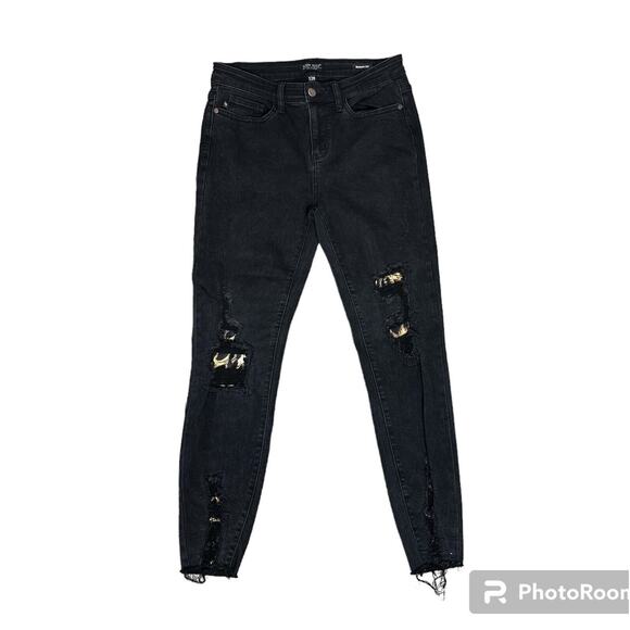 Judy Blue Skinny Fit Jeans‎ Leopard Print Patches Womens 7/28 Black Distressed - Picture 1 of 16